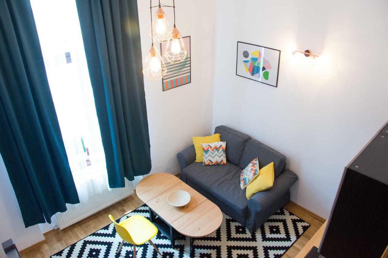 Roman Loft In Oradea City Center Екстериор снимка